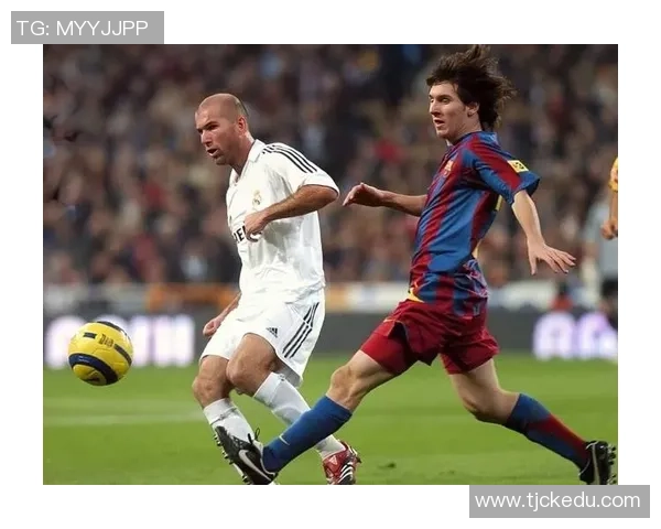 足球明星图案设计创意探索让每一位球迷都能感受激情与荣耀